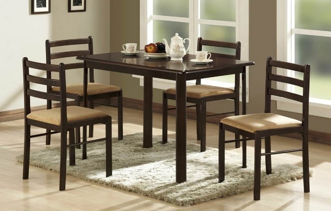 R3101 Dining Table