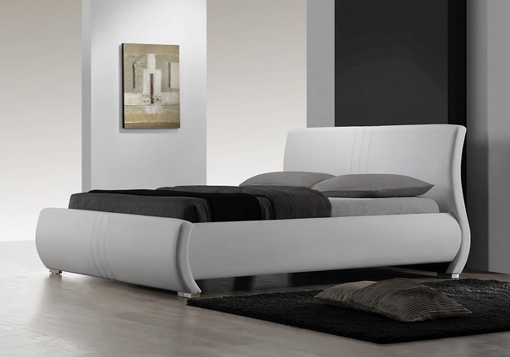 R183 Upholstered Bed